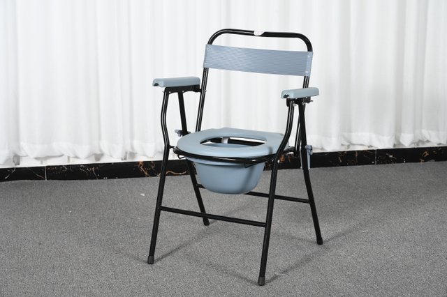Powder-Coated Iron Pipe Commode Chair with Plastic Back & Armrests