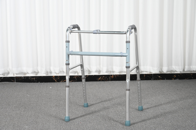 Foldable High-Strength Aluminum Alloy Walking Aid